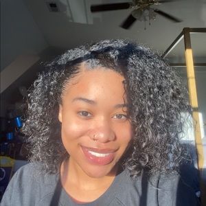 Meet your Posher, Ayanna